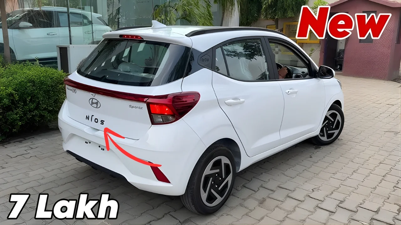 Bring home this gleaming car for just ₹46,000, with a mileage of 22 km/l and a monthly EMI of ₹9,850